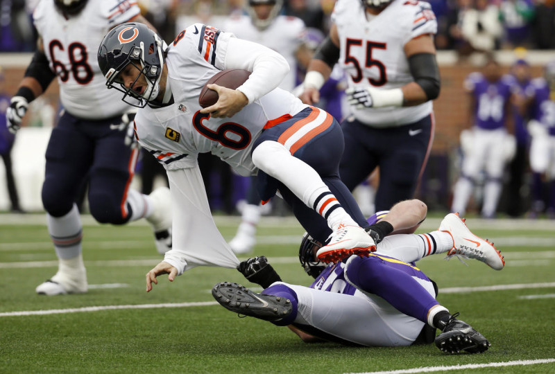 Chicago Bears quarterback Jay Cutler (6) is sacked by Minnesota Vikings outside linebacker Chad Greenway during the first half of an NFL football game, Sunday, Dec. 20, 2015, in Minneapolis. (AP Photo/Alex Brandon)