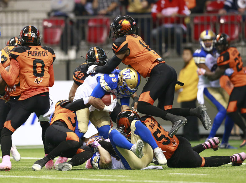 VANCOUVER, BC: OCTOBER 14, 2016 - The The Winnipeg Blue Bombers play the BC Lions at BC Place in Vancouver, Canada October 14, 2016. Photo by Jeff Vinnick