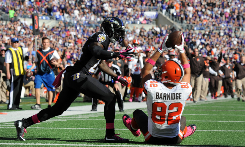 Gary Barnidge (Cleveland Browns) esulta dopo il suo increbile touchdown