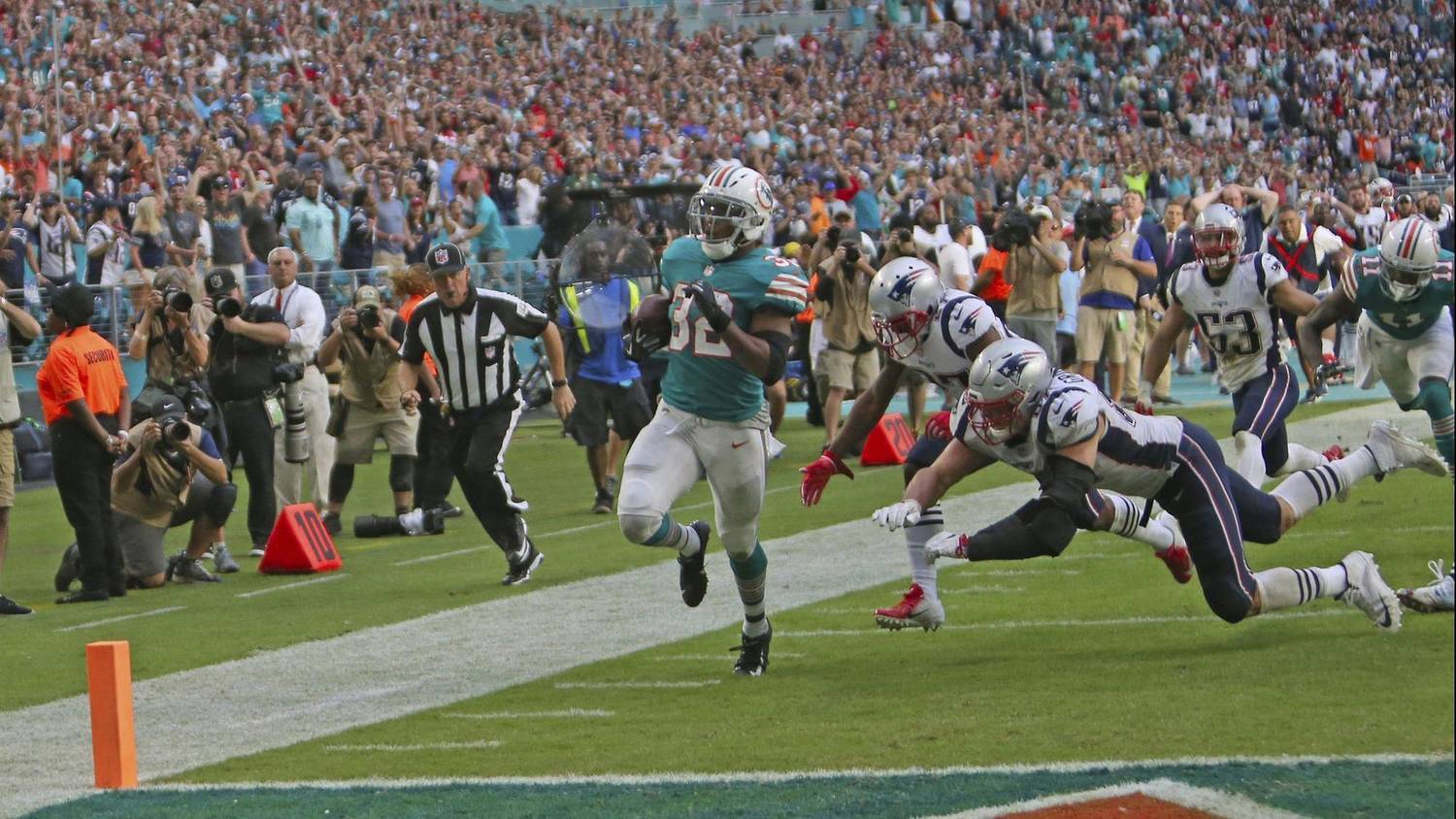 Kenyan Drake miami Dolphins Patriots