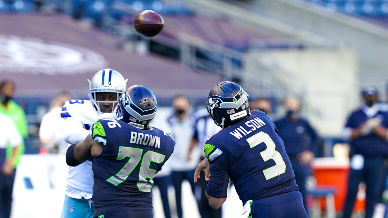 wilson quarterback seahawks cowboys