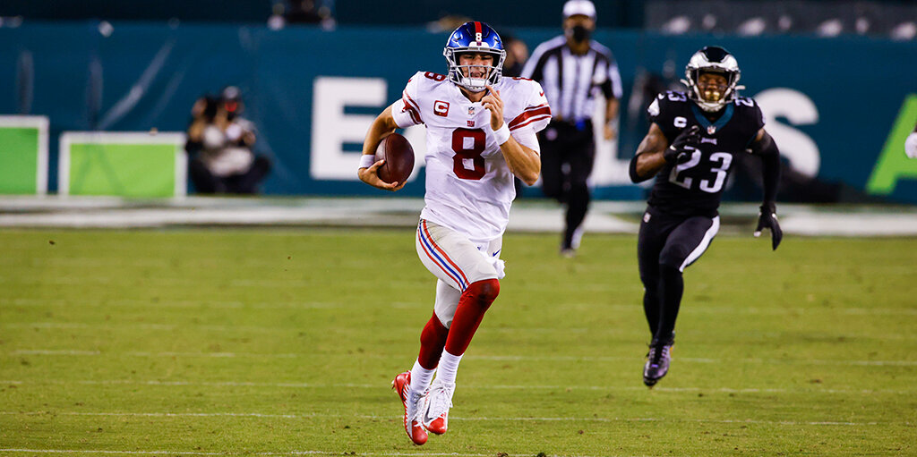 Daniel Jones Giants Eagles