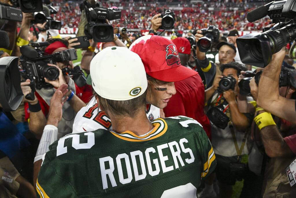 Packers Buccaneers rodgers brady